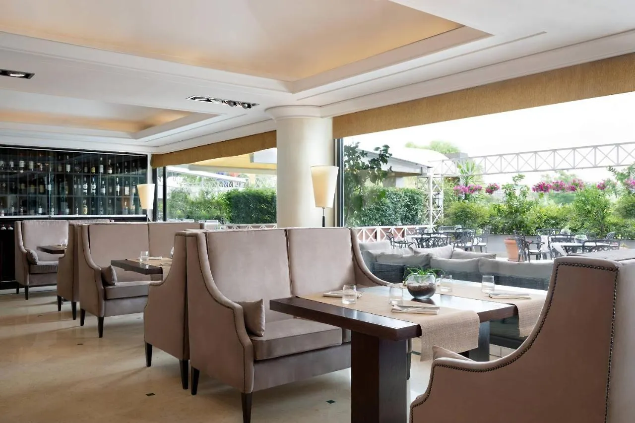 Courtyard By Marriott Rome Central Park